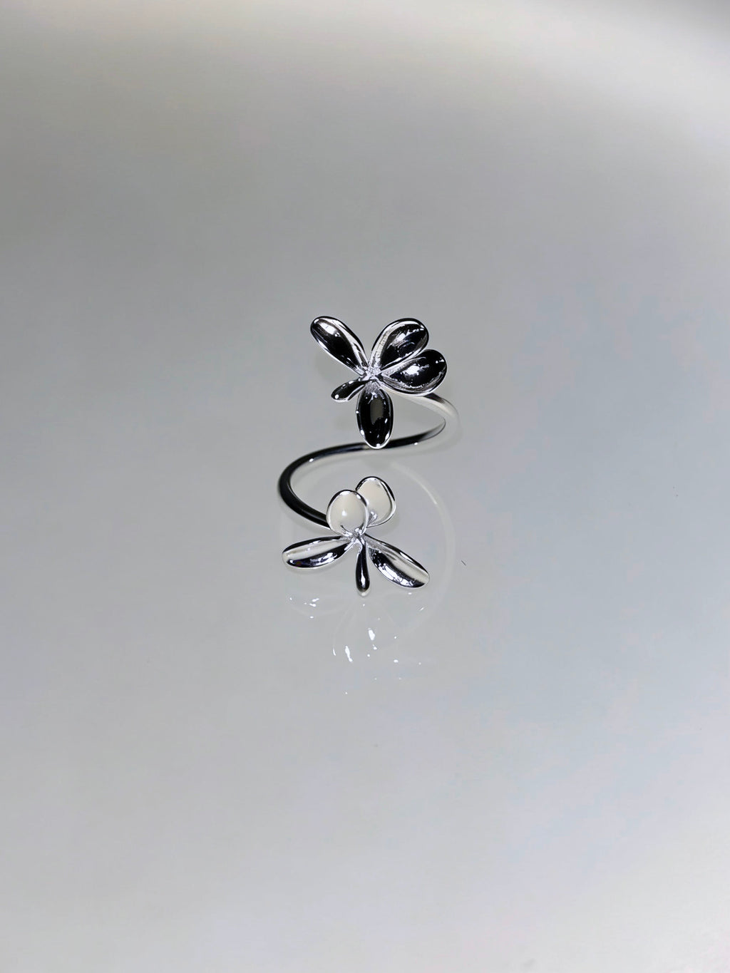 Ginger Lily Tropical Heat Adjustable Ring