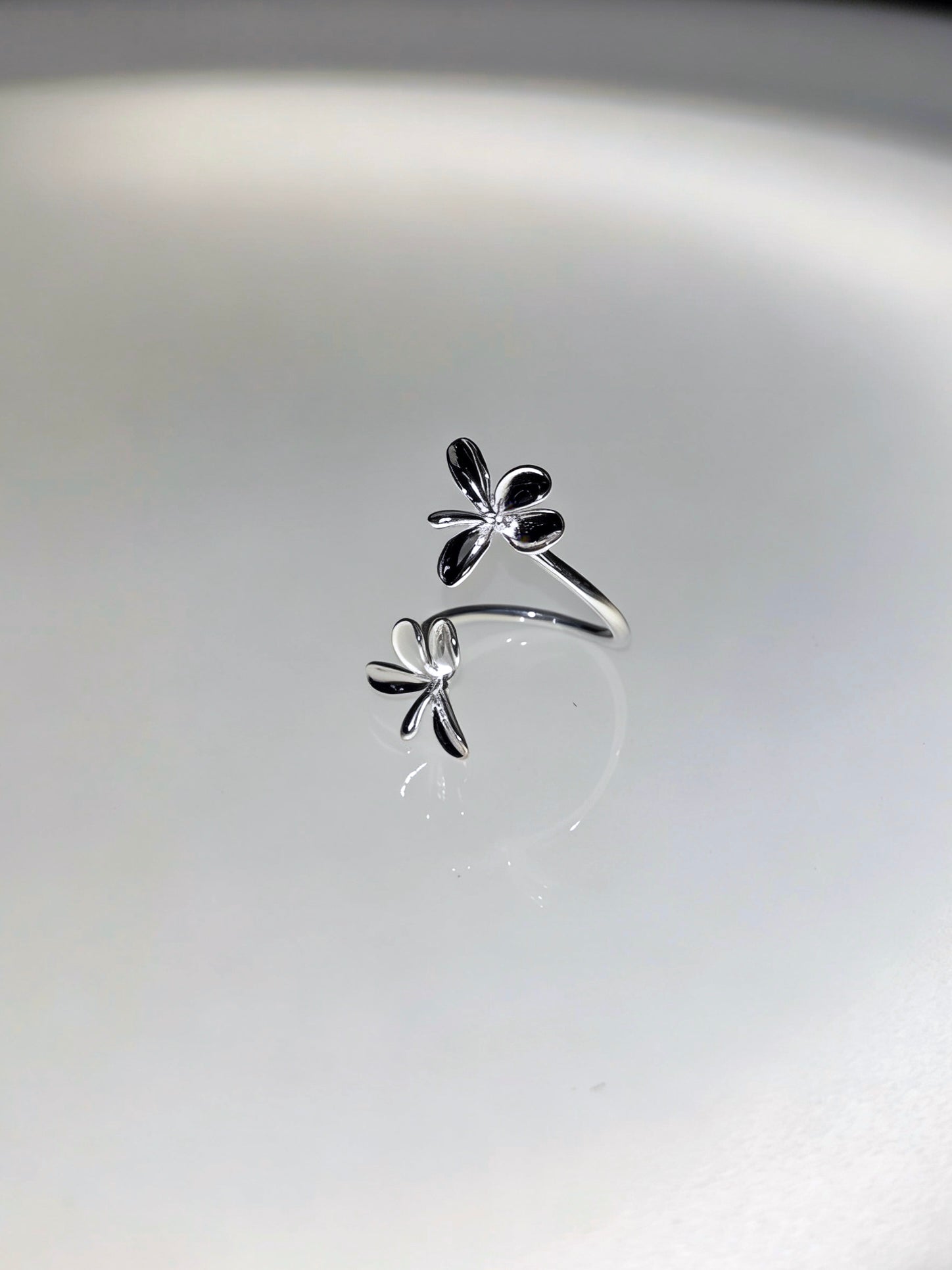 Ginger Lily Tropical Heat Adjustable Ring