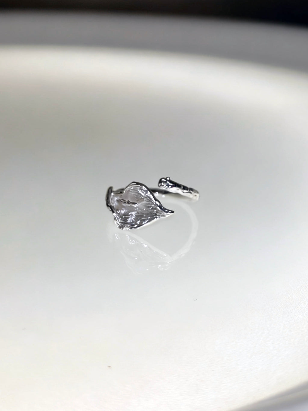 Calla Sculpted Control Adjustable Ring