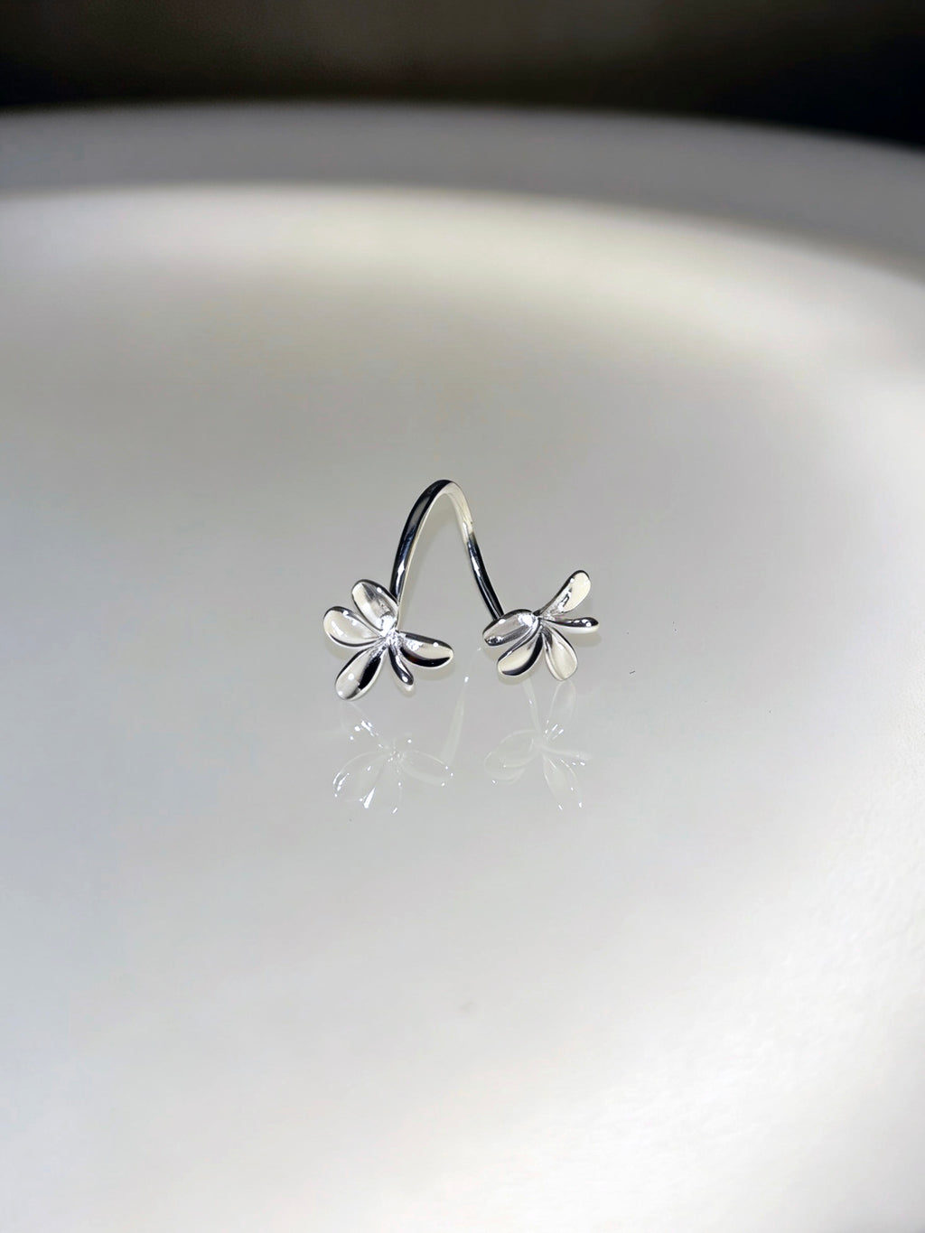Ginger Lily Tropical Heat Adjustable Ring