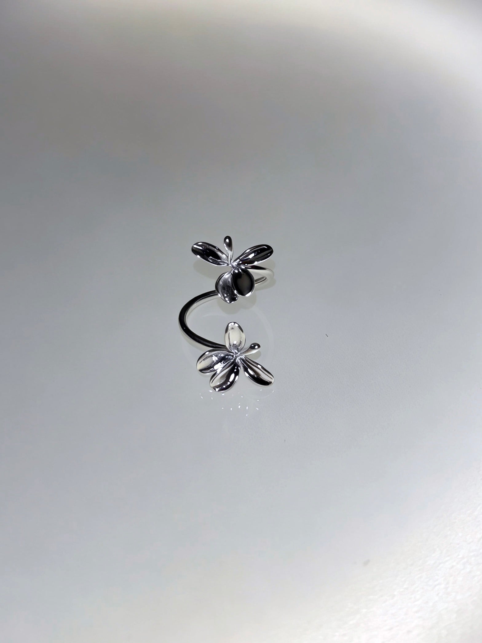 Ginger Lily Tropical Heat Adjustable Ring