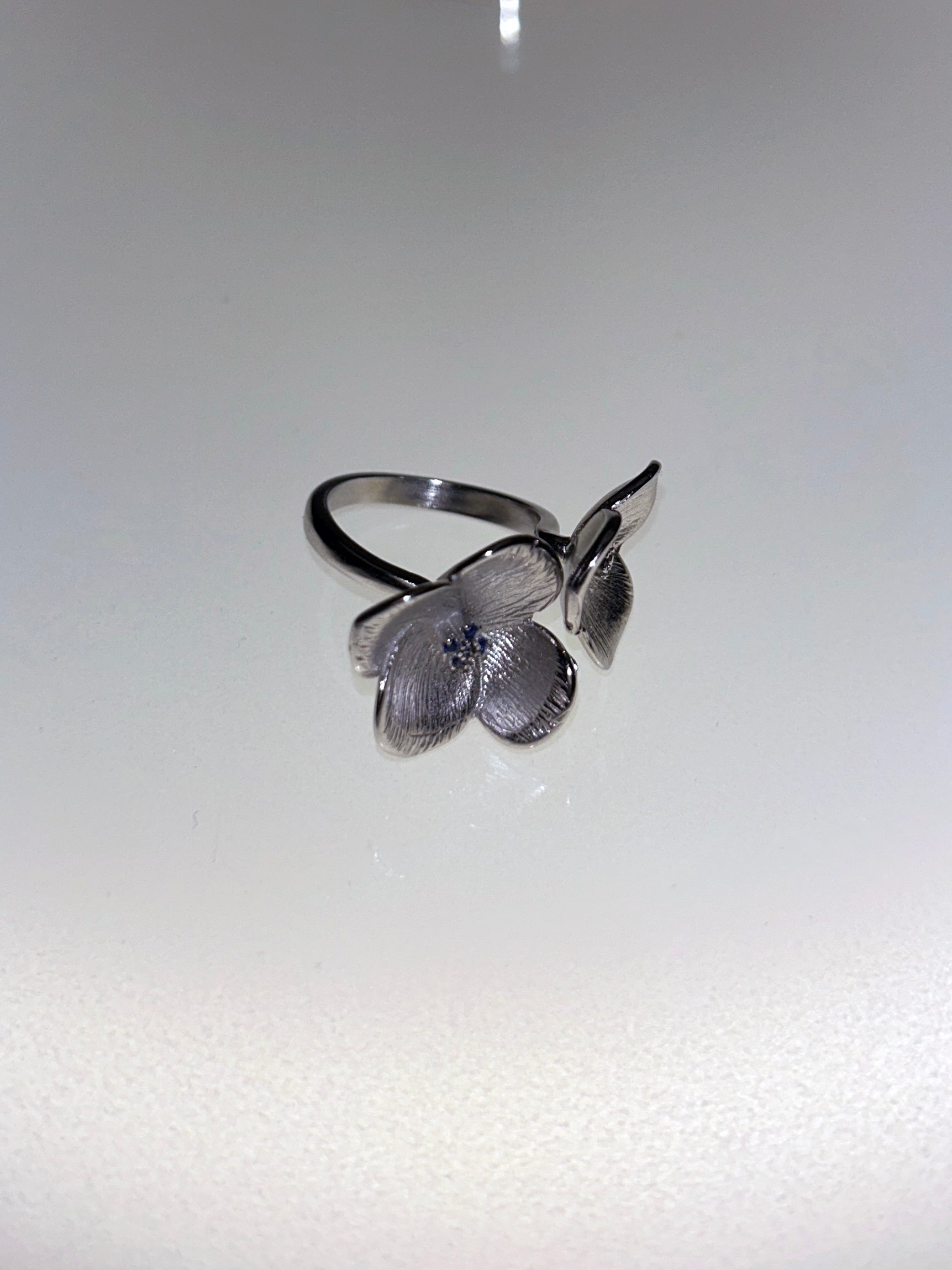 Hydrangea Soft Power Adjustable Ring