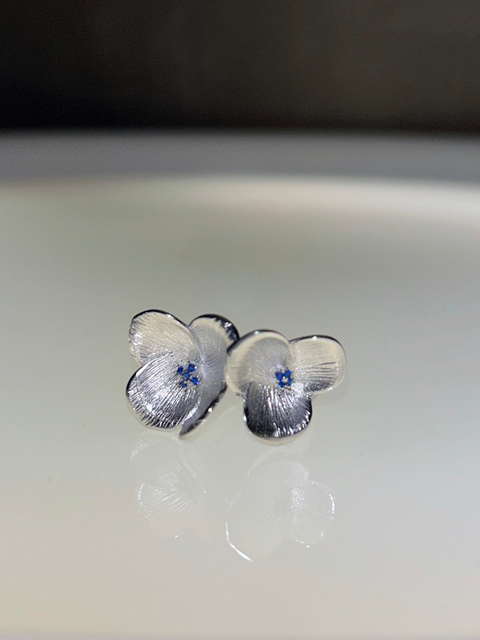 Hydrangea Soft Power Adjustable Ring