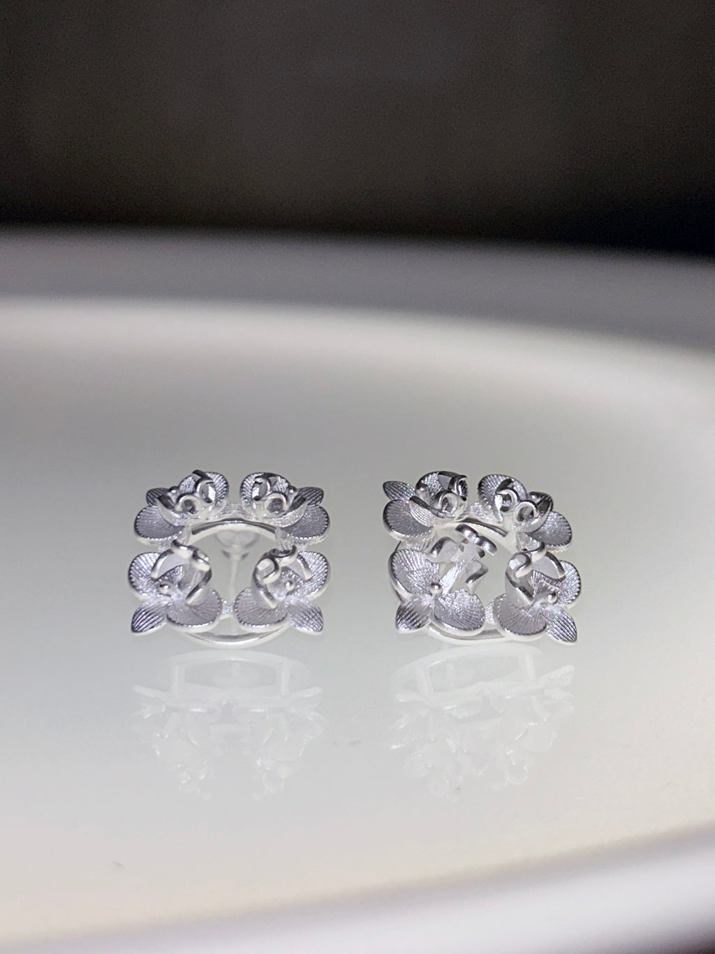 Orchid Absolute Presence Earrings