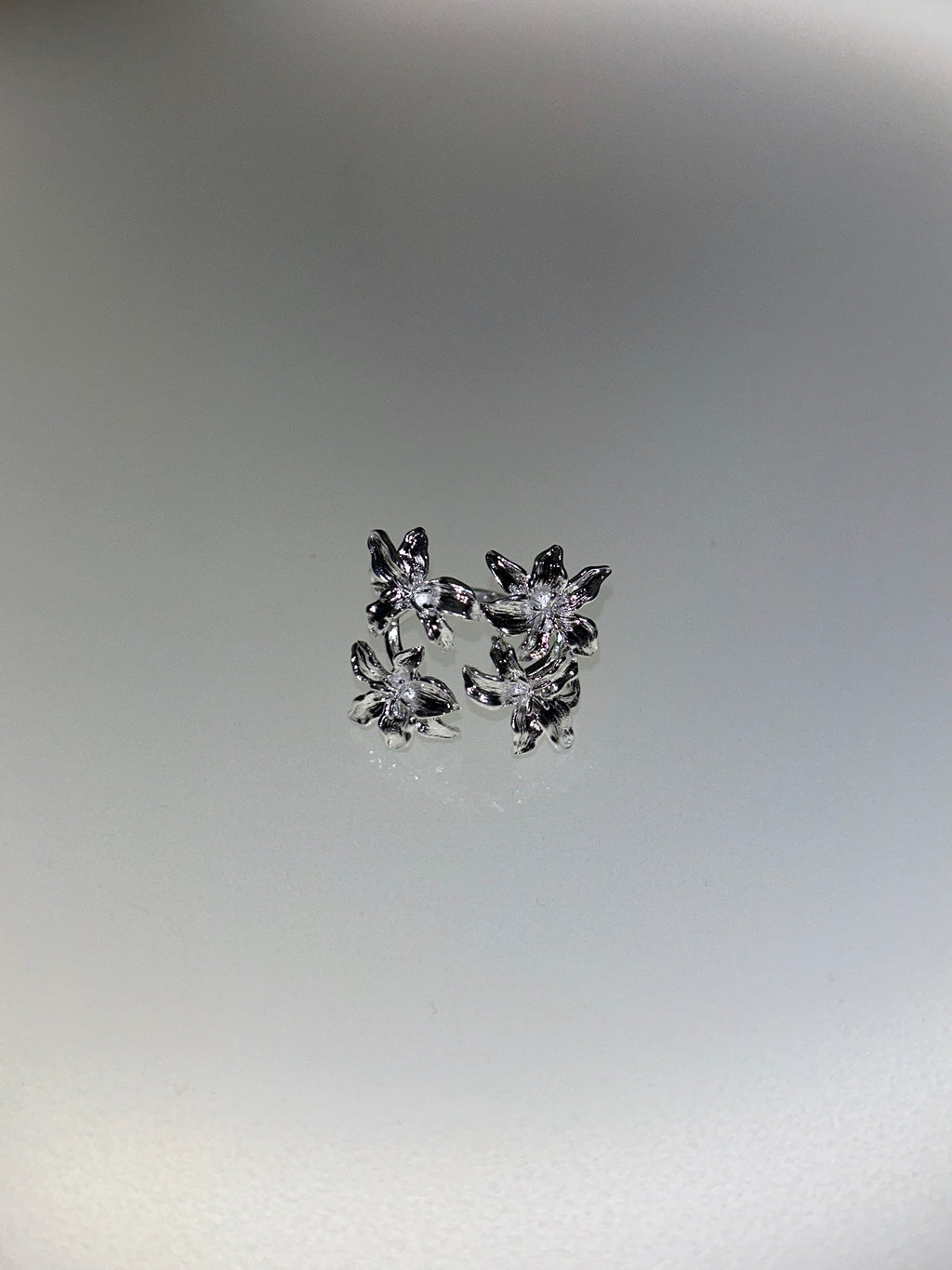 Quad-Lily Structural Symbiosis Adjustable Ring