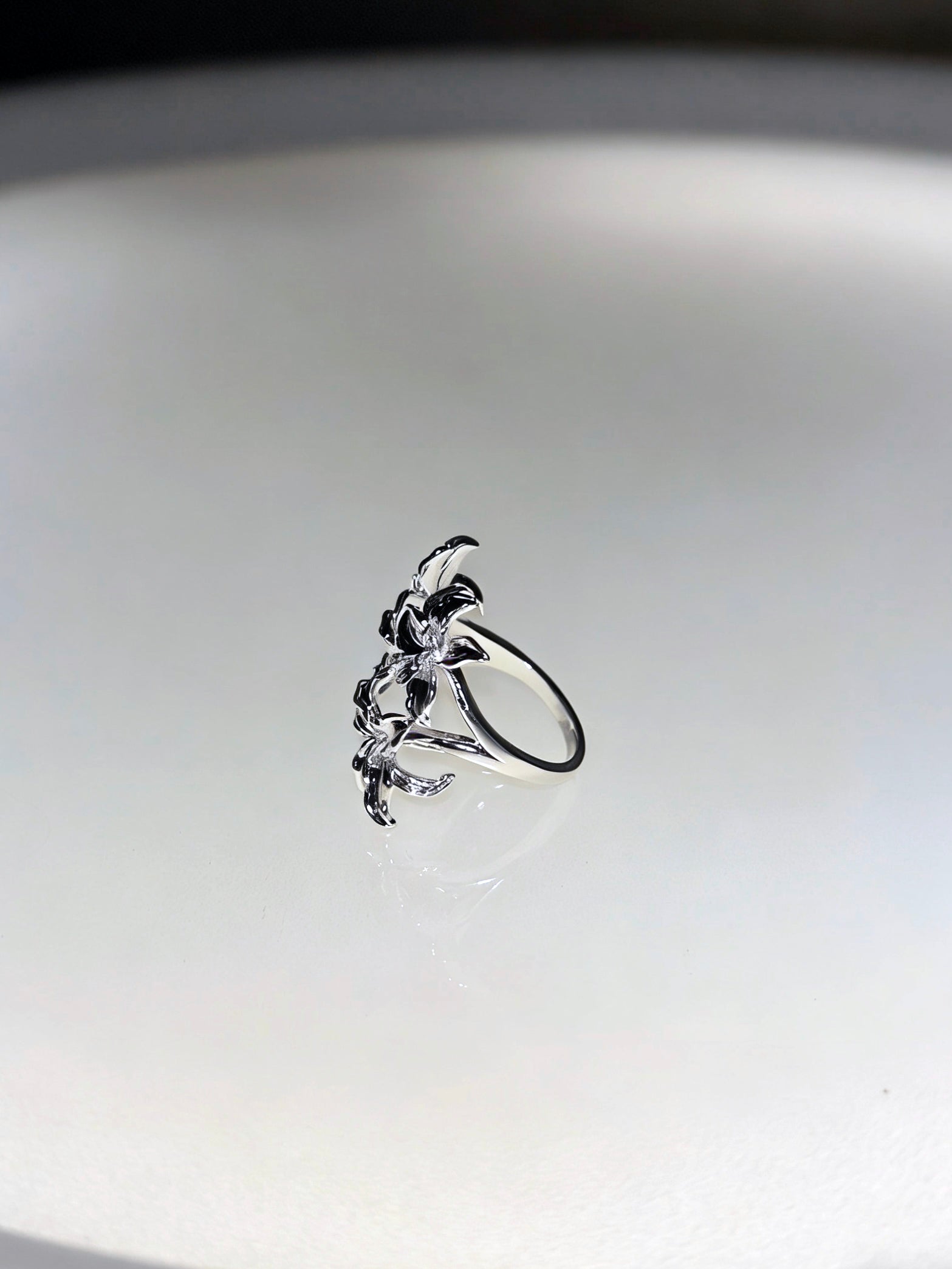 Quad-Lily Structural Symbiosis Adjustable Ring