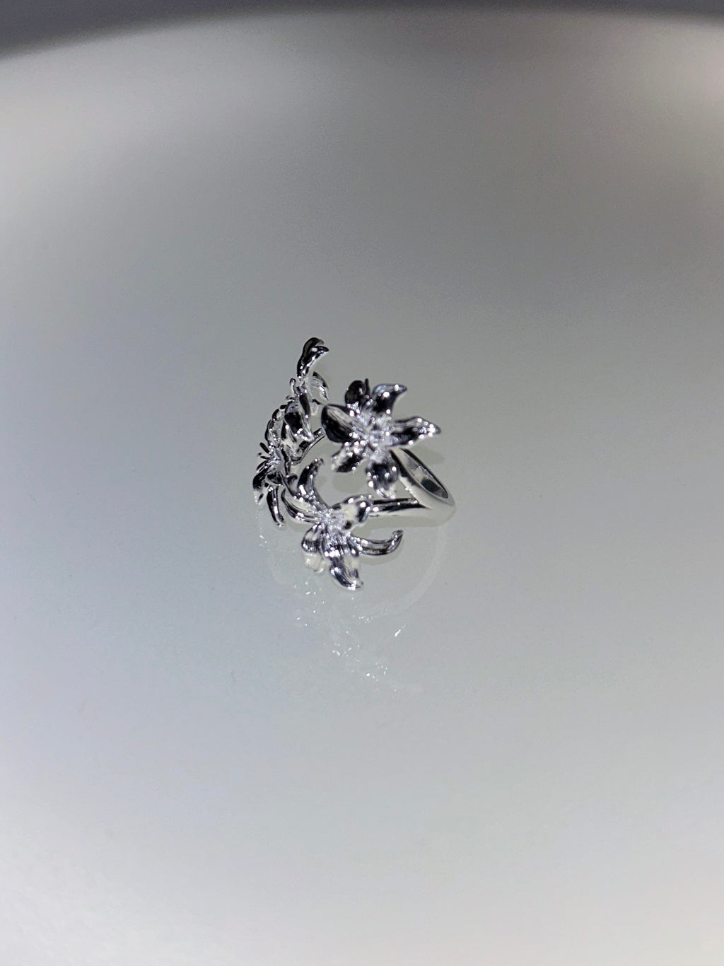 Quad-Lily Structural Symbiosis Adjustable Ring
