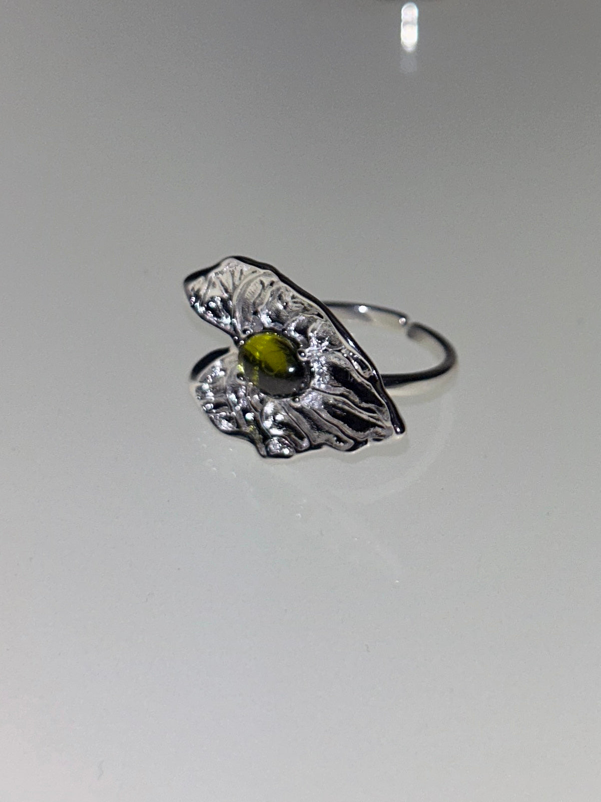 Taro Leaf Cool Outsider Statement Ring